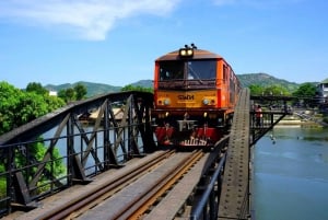 Kanchanaburi : la rivière Kwai avec le train et le feu de l'enfer