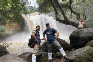 Khao Yain viidakko-kävely ja Haew Suwat -vesiputous thaimaalaisella lounaspaketilla