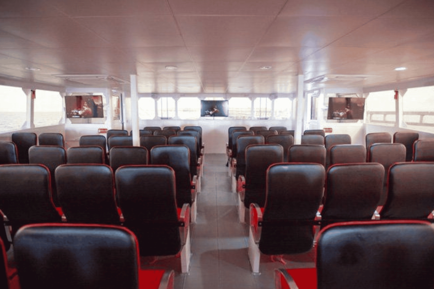 Koh Kood: Bussikuljetus ja katamaraanikuljetus Bangkokista