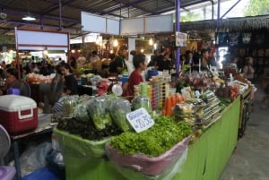 Mercados locales de fin de semana: Visita a Khlong Lat Mayom y Chatuchak