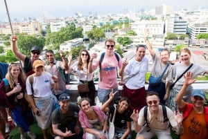 Mad Monkey Bangkok City Session - Walking Tour