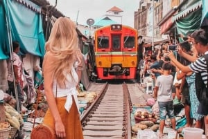 Maeklong Railway & Floating Market Tour