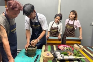 Mahanakorn Thai Cooking with Spices Hands On Cooking class