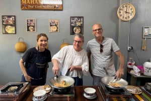 Bangkok: Autentisk thailändsk matlagningskurs – mysig och praktisk