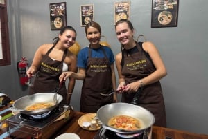 Bangkok: Autentisk thailändsk matlagningskurs – mysig och praktisk