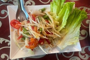 No Diet Club - Local food tour in Bangkok with many tastings