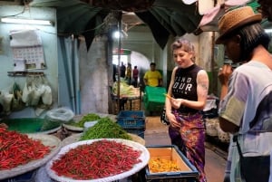 Old Bangkok Temples, Markets & Hidden Gems by Tuk Tuk