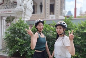 One-on-One Bangkok Bike Tour: Discover Like a Local