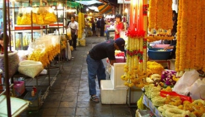 Pak Khlong Talat (Flower Market)