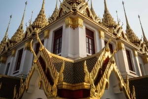 Photo Exploring Bangkok: Ratchanatdaram Temple PM Tour