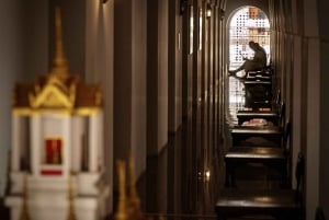 Foto's Bangkok verkennen: Ratchanatdaram Tempel PM Tour