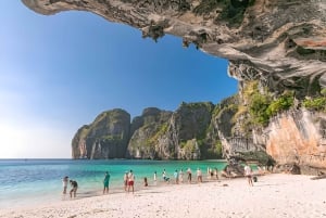 Phuket: Phi Phi Maya Bay & Khai Island Tour med snabb katamaran