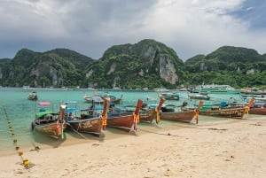 Phuket: Phi Phi Maya Bay & Khai Island Tour med snabb katamaran