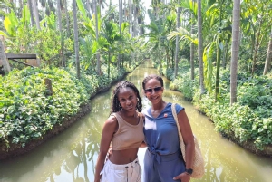 Privat flytande marknad och tågmarknad + DRAGON-templet + thailändskt café