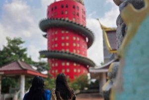 Privat flytande marknad och tågmarknad + DRAGON-templet + thailändskt café