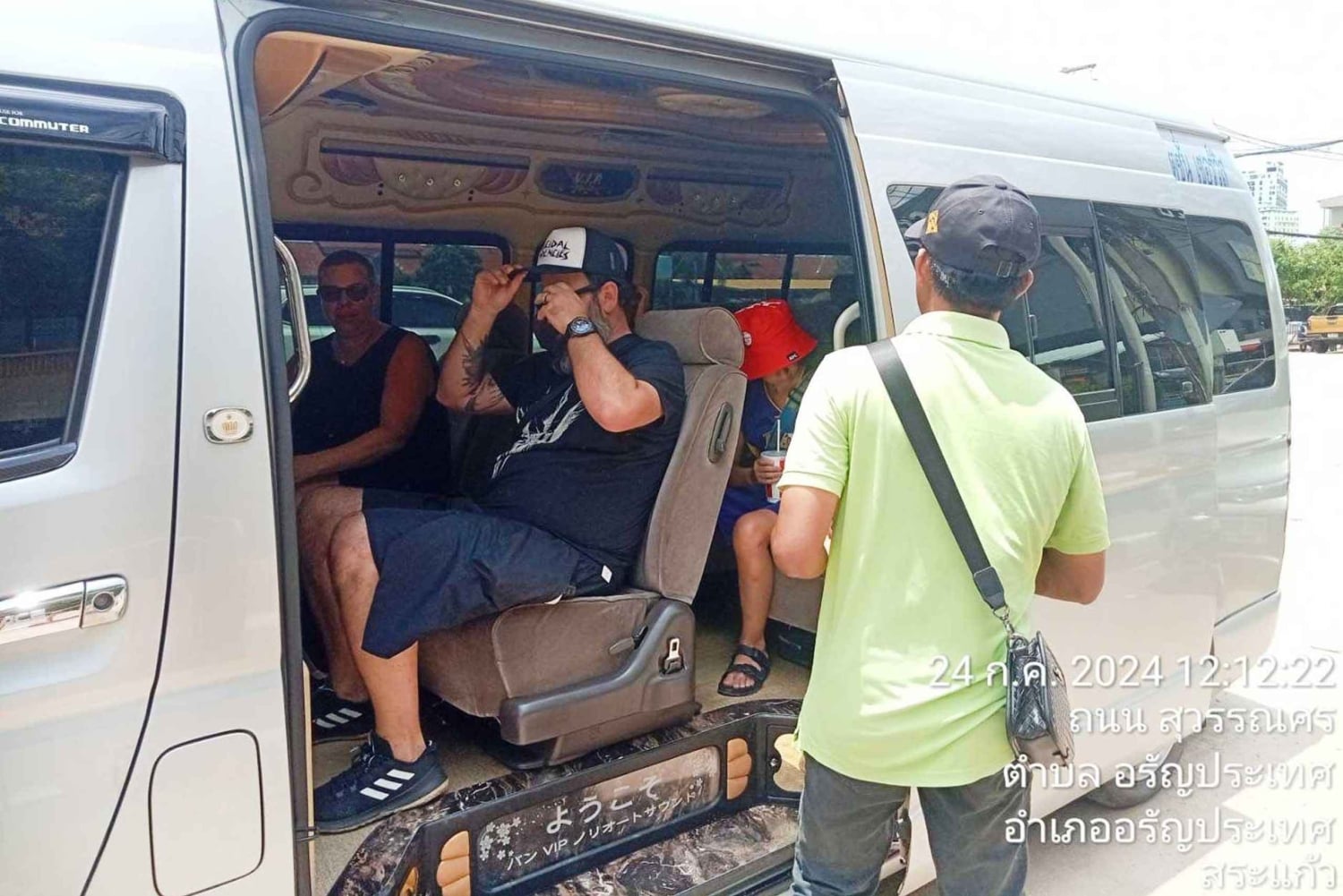 Private Transfer From Bangkok To Siem Reap Car - Minivan