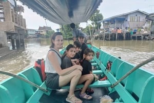 Bosque de manglares privado, mercado flotante y mercado ferroviario