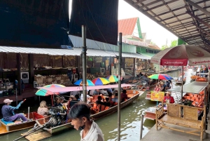 Privat uset mangroveskov og flydende marked og jernbanemarked