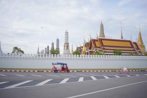 Affitta un e-tuk tuk privato con autista a Bangkok