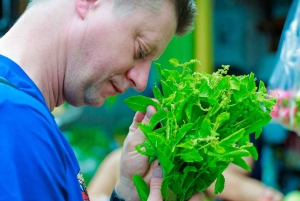 Sathon: Praktisk thailandsk madlavningskursus og markedstur i Bangkok