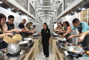 Sathon : cours pratique de cuisine thaïlandaise et visite du marché à Bangkok