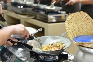 Sathon : cours pratique de cuisine thaïlandaise et visite du marché à Bangkok