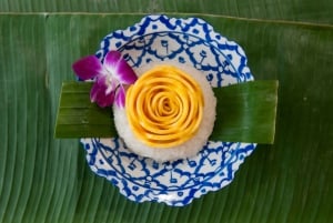 Сукхумвит: практический урок тайской кулинарии и тур по рынку в БКК
