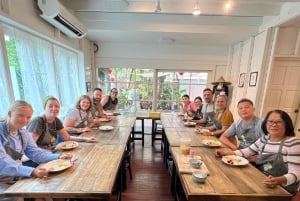 Sukhumvit: BKK:n thaimaalainen ruoanlaittokurssi ja markkinakierros.