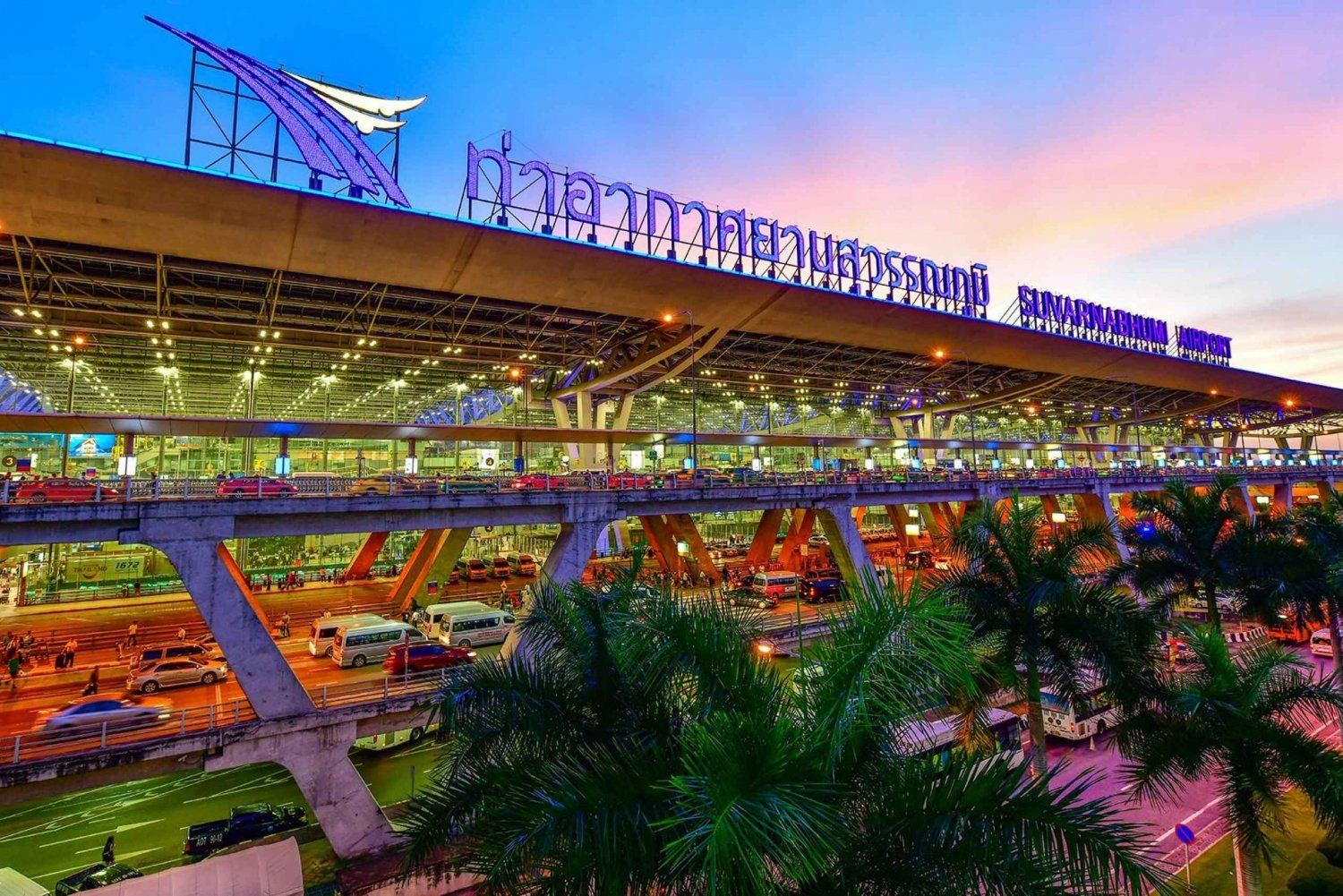 Suvarbhumin lentokentältä Pattayan hotelliin kuljetus