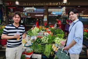 Thailändsk matlagningskurs och marknadstur med fruktprovning