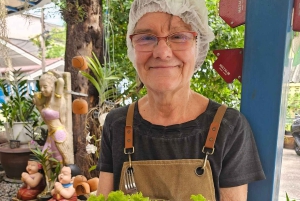 Thailändsk matlagningskurs och marknadstur med fruktprovning