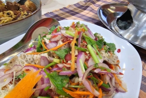 Thailändsk matlagningskurs och marknadstur med fruktprovning