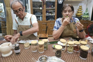 Thailändsk matlagningskurs och marknadstur med fruktprovning