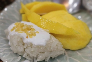 Thailändsk matlagningskurs och marknadstur med fruktprovning