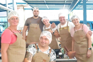 Tajskie doświadczenie kulinarne z instruktorem mówiącym po niemiecku