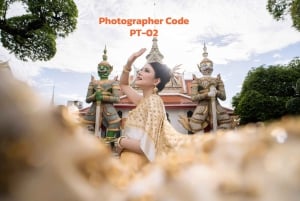 Thai Costume Photographer at Wat Arun in Bangkok, Thailand