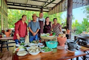 Cultural immersion: Thai cooking, rice farming, eco printing