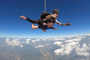 Thailand: Tandem-Fallschirmsprung über Bangkok und Pattaya