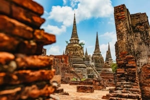 The Old Siam: Ayutthaya Temples Small Group Tour with Lunch