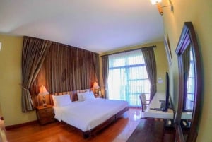 The Wilds: tour di 2 giorni con trekking e osservazione delle stelle a Khao Yai