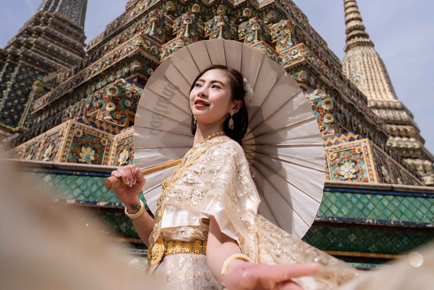 Wat Pho: Sessão fotográfica com trajes tradicionais tailandeses