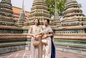 Wat Pho: Sessão fotográfica com trajes tradicionais tailandeses