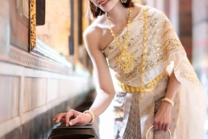 Wat Pho: Sessão fotográfica com trajes tradicionais tailandeses