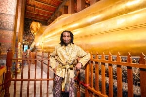 Wat Pho: Sessão fotográfica com trajes tradicionais tailandeses