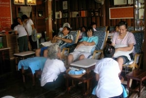 Privat tur til Amphawa flytende marked og togmarked i helgen