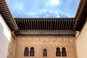 Alhambra og Nasrid-palassene - guidet tur med billetter
