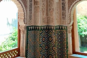Alhambra og Nasrid-palassene - guidet tur med billetter
