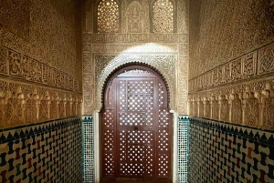 Alhambra og Nasrid-palassene - guidet tur med billetter