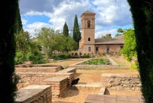 Alhambra og Nasrid-palassene - guidet tur med billetter