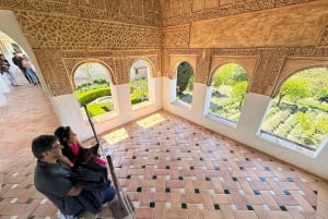 Alhambra mit den Nasridenpalästen – private Tour
